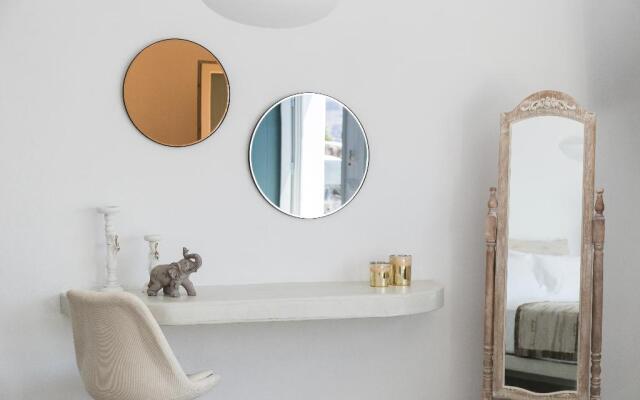 Adamant Suites