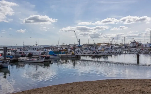 Starboard - Spacious Two-bedroom Apartment