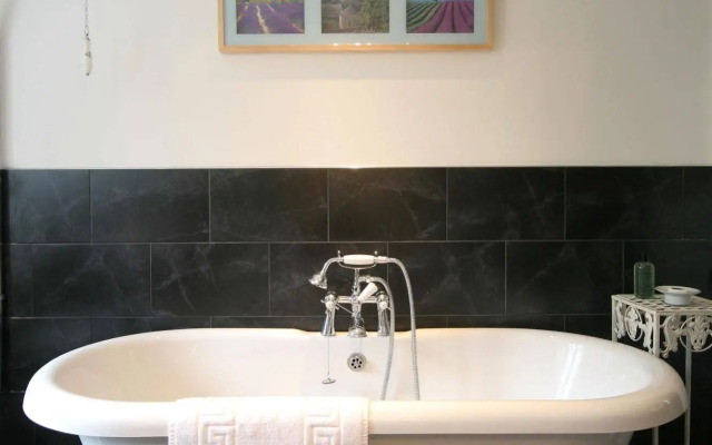Ffarm Country House