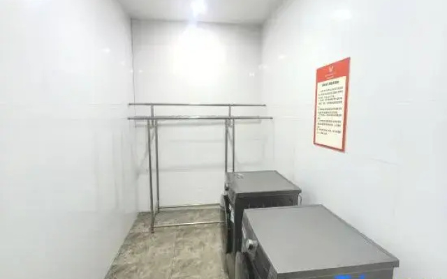 Vienna Hotel (Anqing Huaining Duxiu)