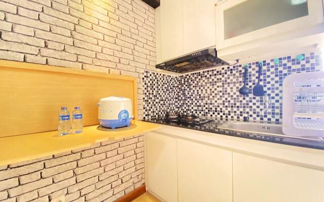 Homey 2Br At Gateway Ahmad Yani Cicadas Apartment