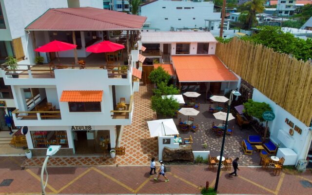 Plaza Luna Suites