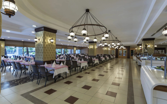 Alba Royal Hotel - Ultra All Inclusive - Adults Only 16+