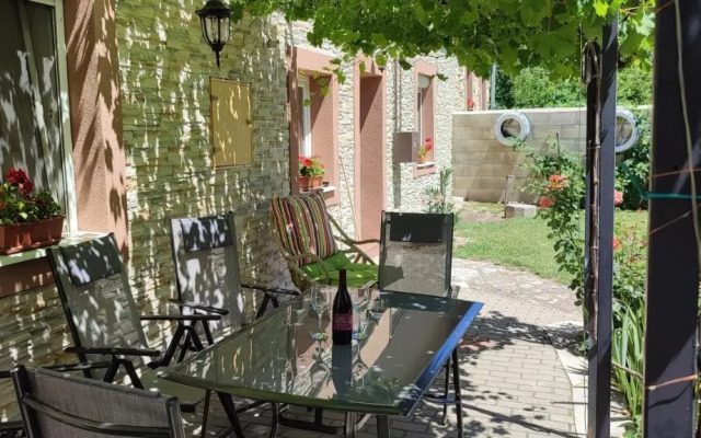 Lugas Apartman