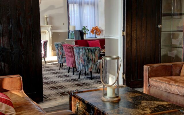 Stonecross Manor Hotel