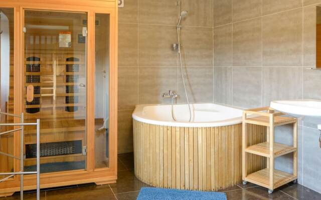 Magnificent Holiday Home in Manhay With Fenced Garden