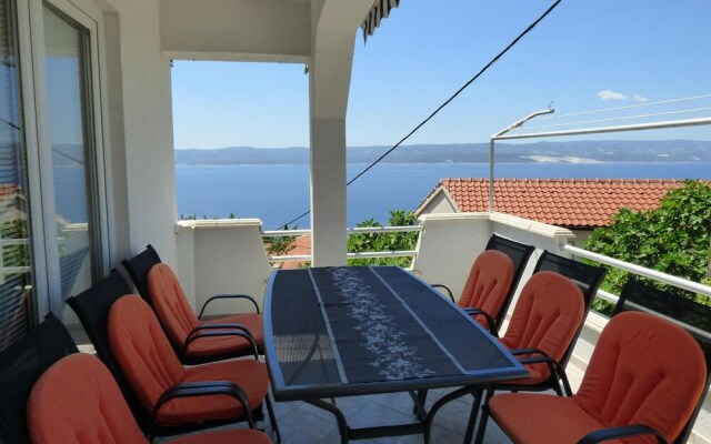 Awesome Home in Mimice With 3 Bedrooms, Jacuzzi and Wifi