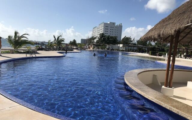 Amara Cancun Beachfront