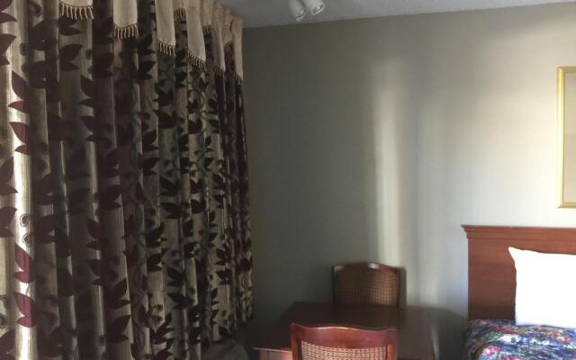 Red Carpet Inn & Suites