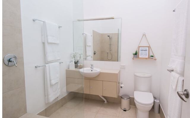 Unit 4 Weyba Lodge Noosa