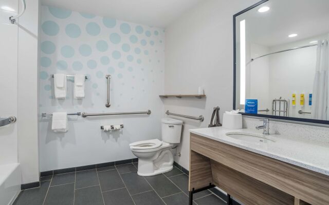 Tru by Hilton Gastonia