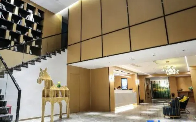 Jingjiang Melinik Hotel