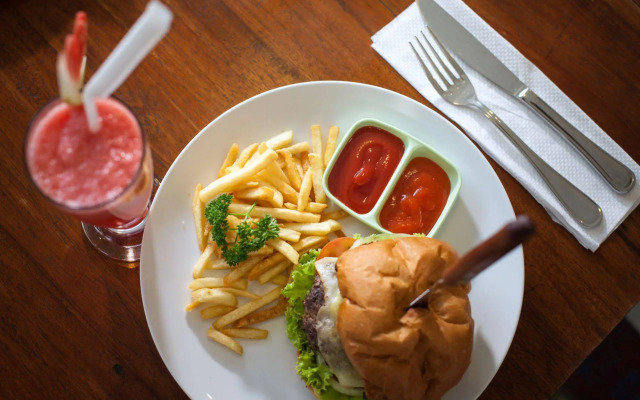 Paras Paros Marina Lodge