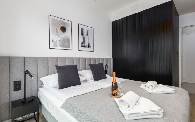 Shellter Apartment Rogowo by Renters