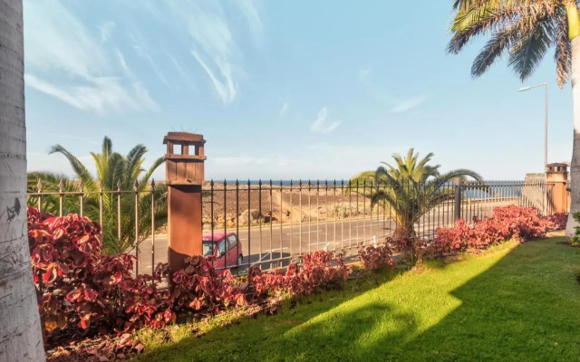 Alzaro 0-5 DELUXE SEA VIEW 2B