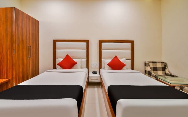 Capital O 39418 Hotel Harsh Deep