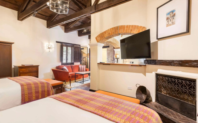 Porta Hotel Antigua