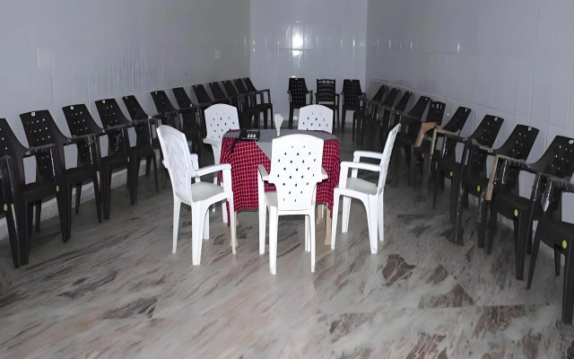 Oyo 9369 Raj Paradise