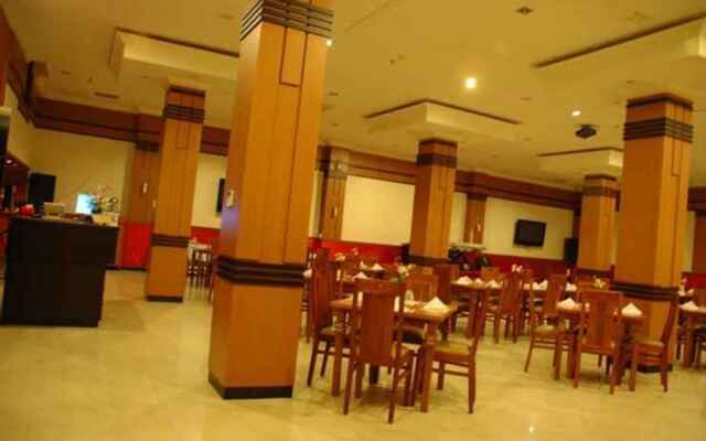 Idola Hotel