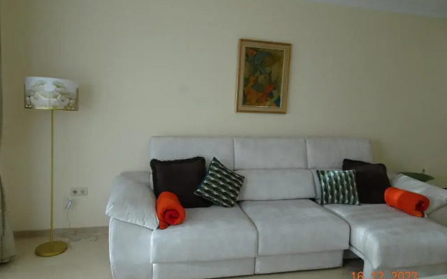 Peaceful, Spacious, 2 bed 2 Bath Elviria Condo