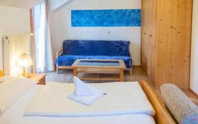 Hotel-Garni & Hostel Sandwirt