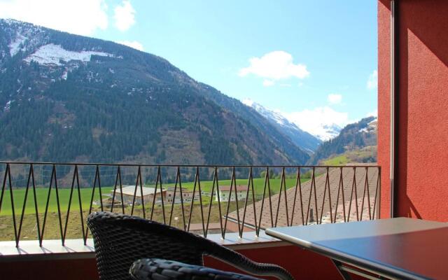 3,5 Zimmer Dachwohnung: Modern, komfortabel, zentral, mit Bergsicht