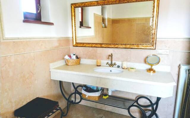 House With 3 Bedrooms in Šamorín, With Furnished Terrace and Wifi