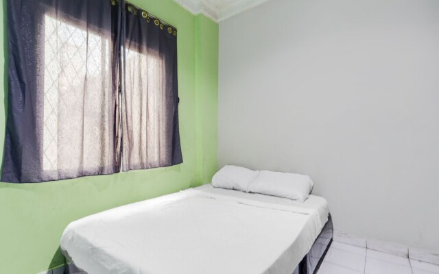 SPOT ON 91792 Solo Baru 2 Homestay Syariah