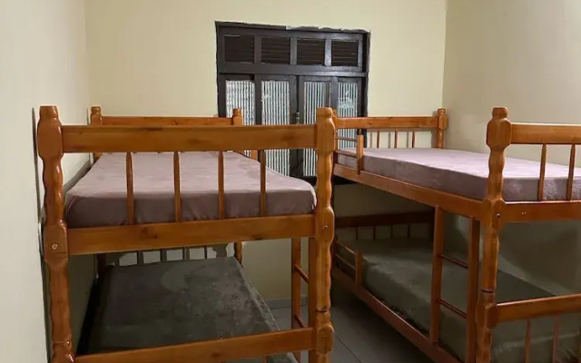 Cabo Frio Beach House Hostel
