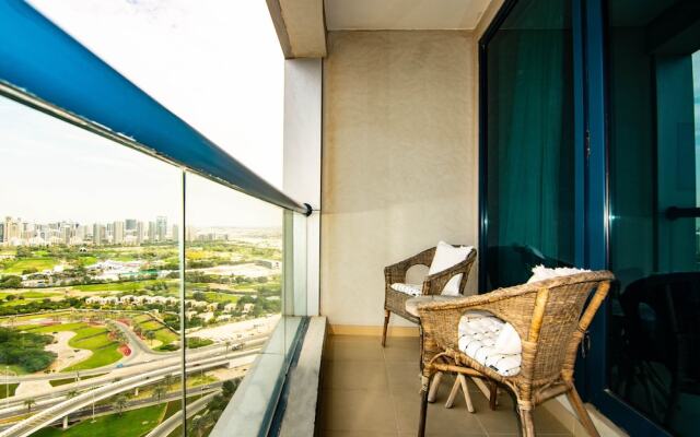 LUX BNB Jumeirah Lake Towers