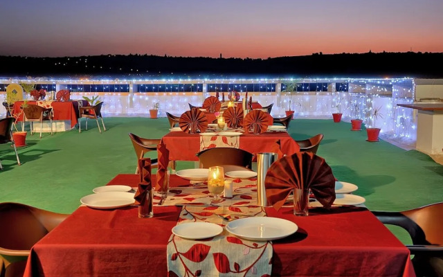 Hotel Shivam Fort View By OYO Rooms