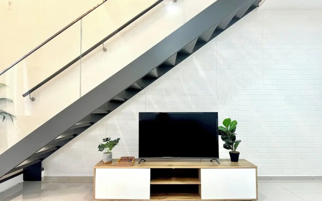 Ekocheras Suite