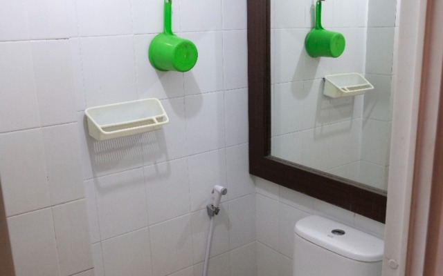 The Suites Metro Apartment By Zaky