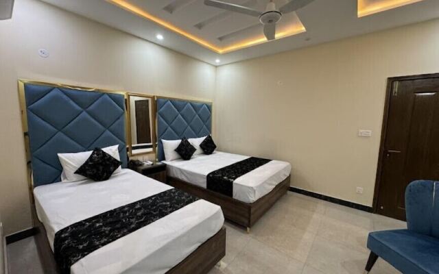 Gold Pine Hotel Lahore
