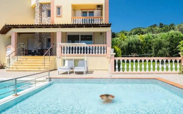Villa Roula With Private Pool
