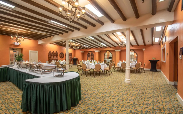 Menger Hotel