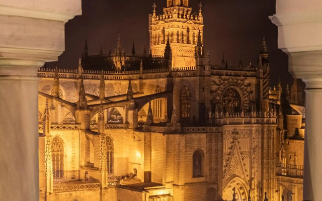 The most Exclusive apartment in Sevillaparking