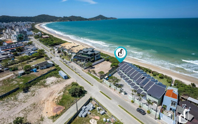 Duplex frente ao mar com 02 suítes climatizadas