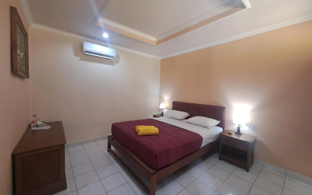 Lovina Beach Hotel