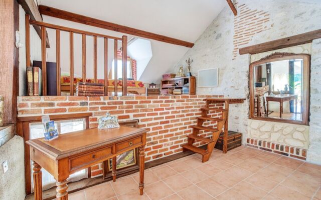 House With 2 Bedrooms in Mer, With Enclosed Garden and Wifi
