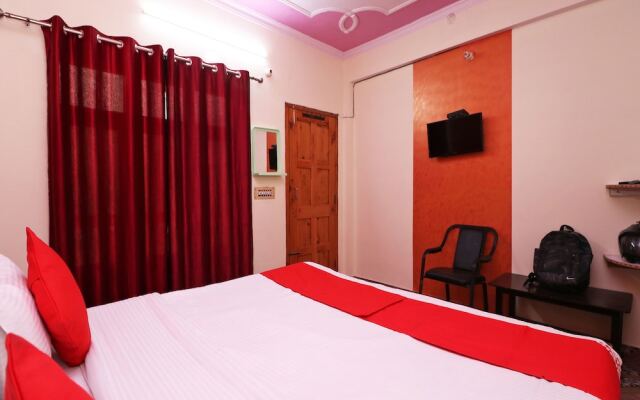 OYO 14003 Home Valley View 1BHK Kempty Fall