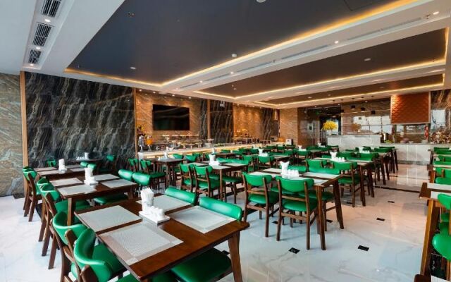 Ruby Hotel