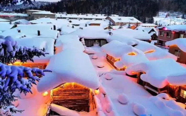 Snow Village Erlanghe Mengliang Inn