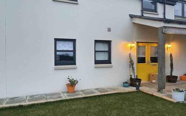 Fabulous Open Plan Studio Retreat - Cowdenbeath