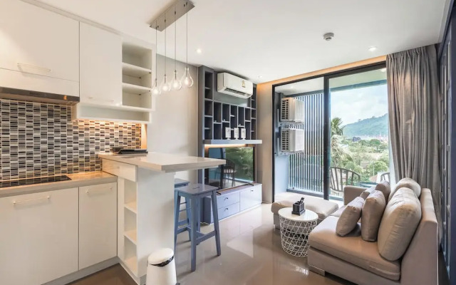 1BR Suite with Rooftop Pool C223