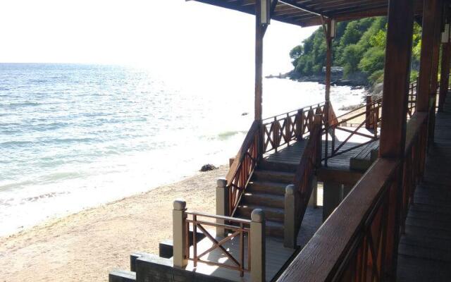 century beach resort gorontalo