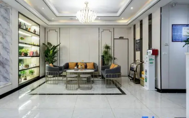 Yunmei Movie Stay, Giant Screen Smart Hotel