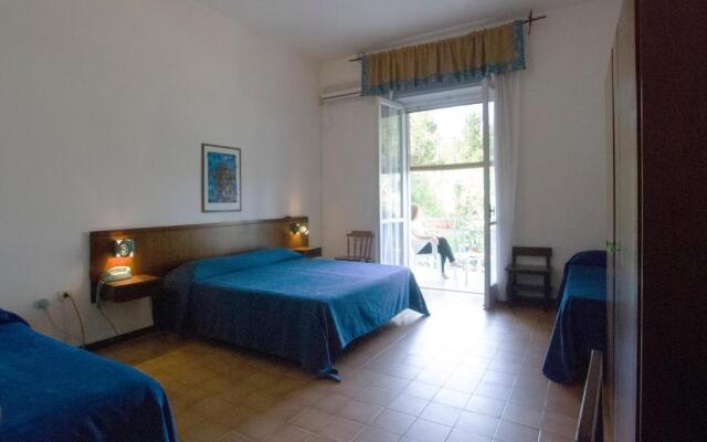 Calypso Art Hotel