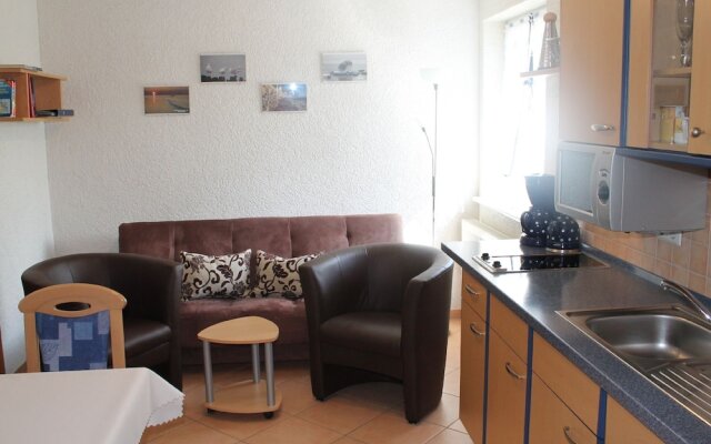 Charming Bungalow in Dranske near Baltic Sea