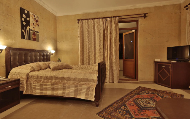 Royal Stone Houses - Goreme